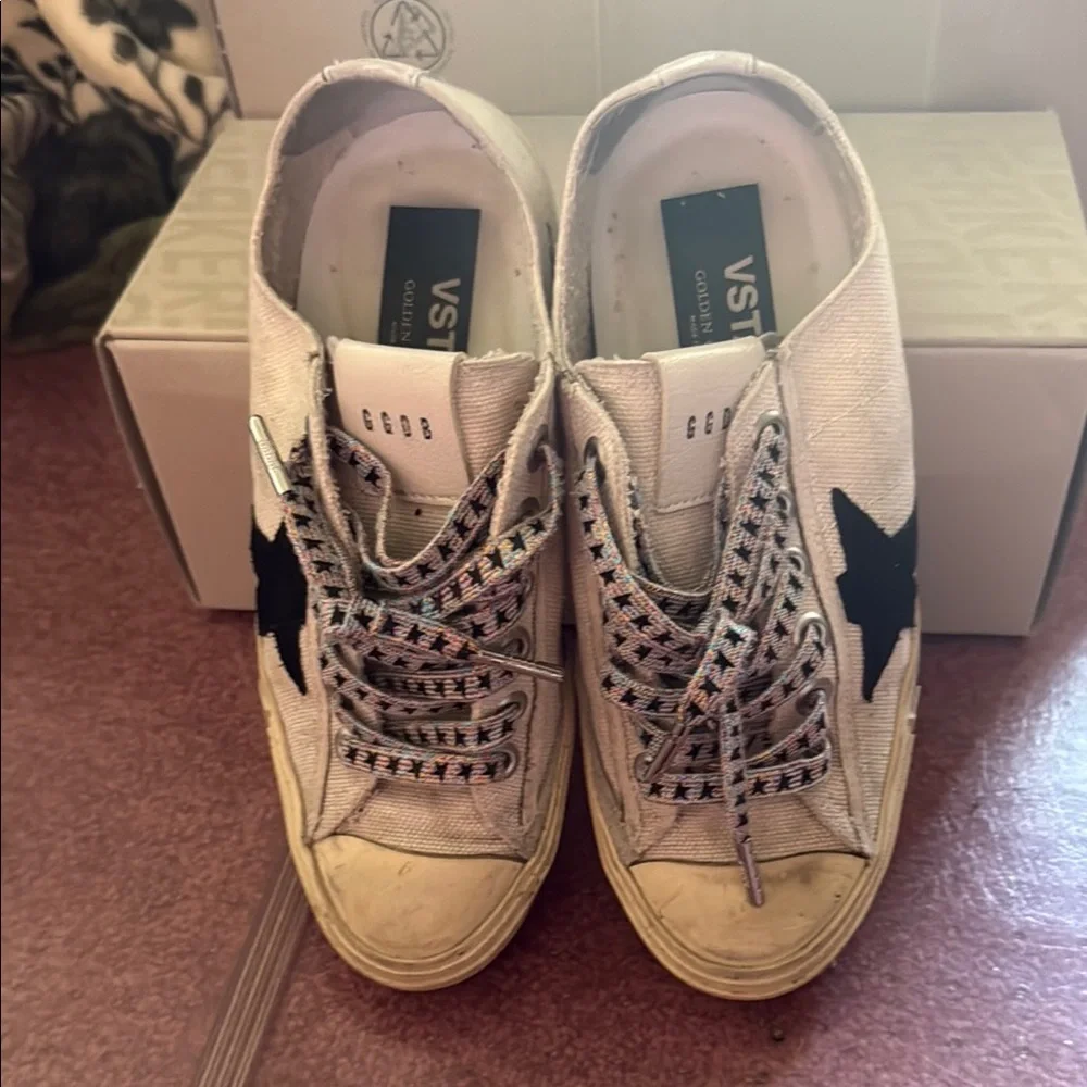 Golden goose White and with Black suede V Star2 Women's Sneakers - Picture 1 of 6